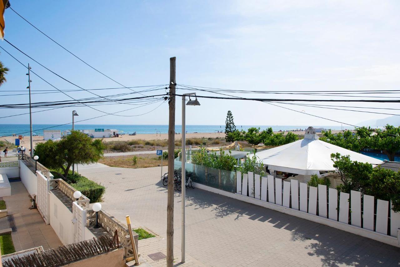 Apartamentos Marplana Castelldefels Kültér fotó