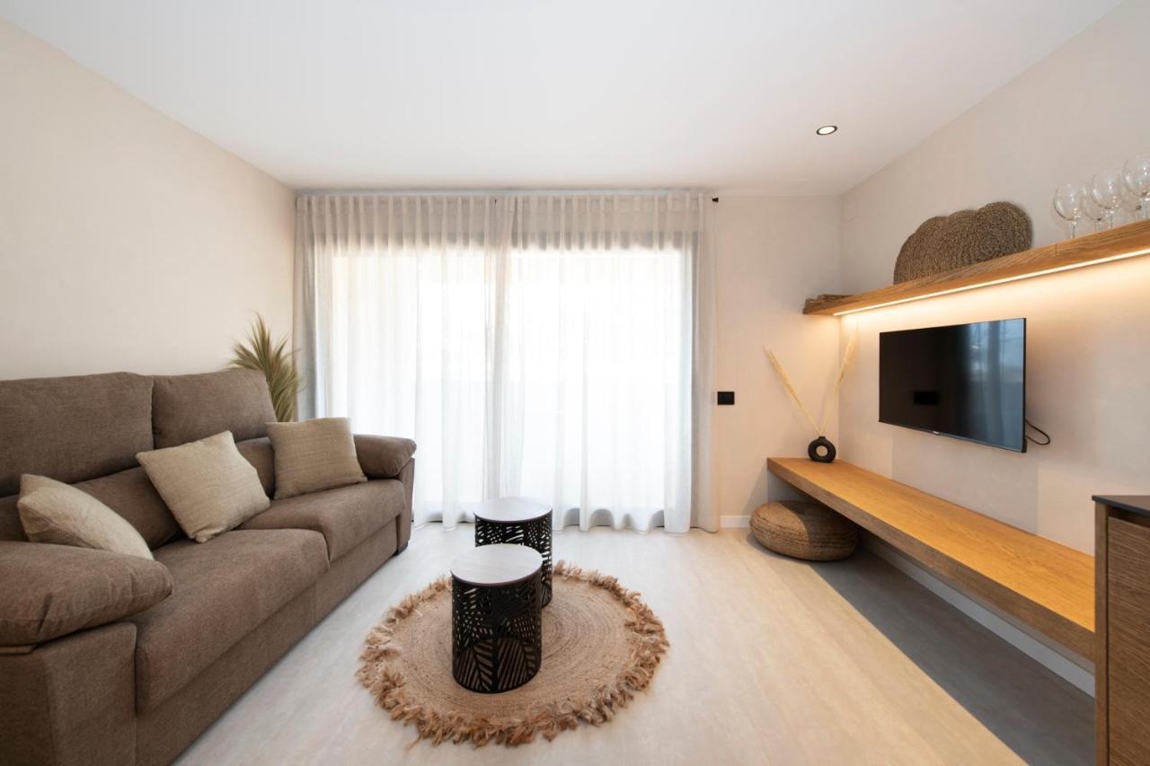 Apartamentos Marplana Castelldefels Kültér fotó
