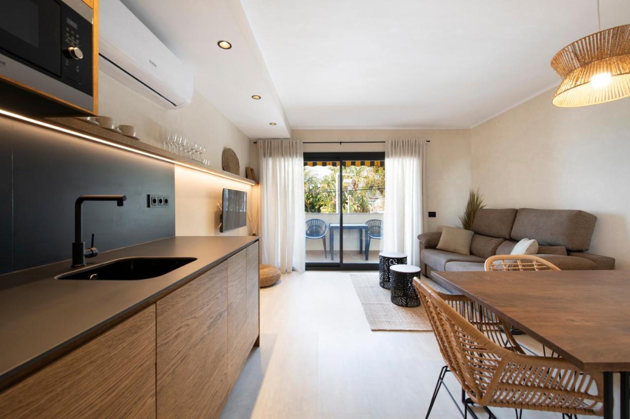 Apartamentos Marplana Castelldefels Kültér fotó