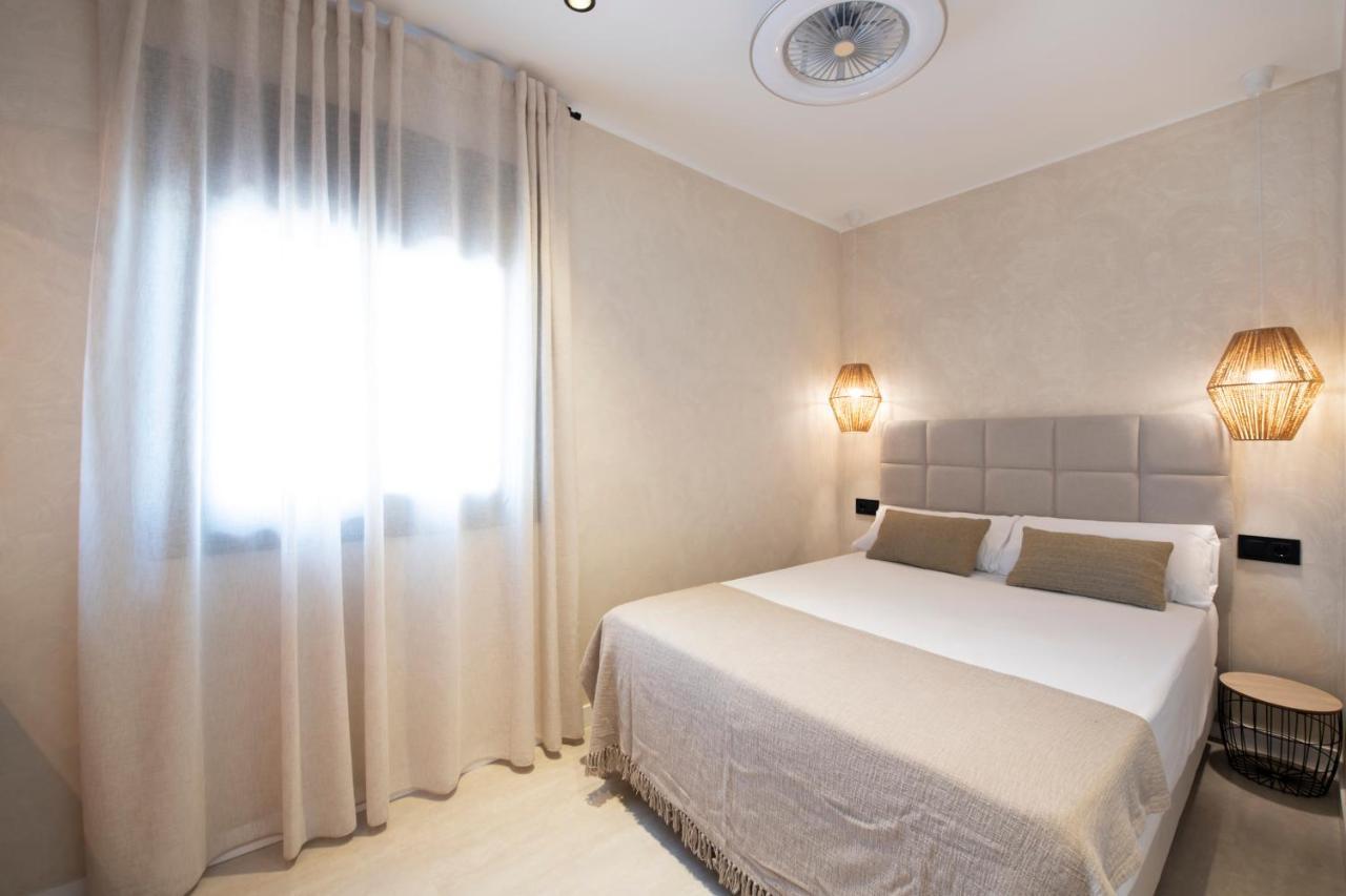 Apartamentos Marplana Castelldefels Kültér fotó